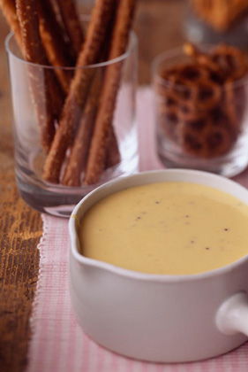 Cheesy Pretzel Dipping Sauce Thumbnail