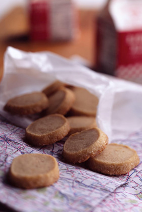 Delicate Danish Butter Cookies Recipe