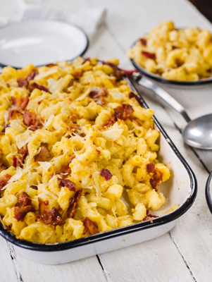 Macaroni and Cheese with Potato Chips