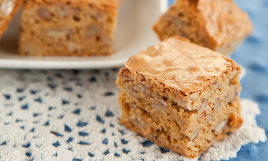 12 Thanksgiving Desserts That Aren t Pie Paula Deen