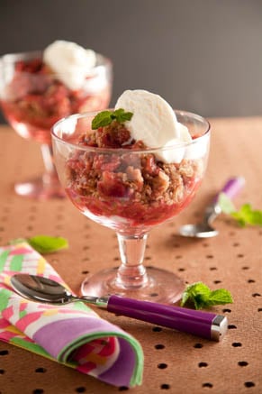 Strawberry Rhubarb Ginger Crisp Recipe