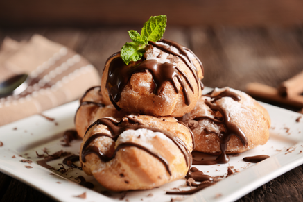 Chocolate Cream Puffs With Hazelnut Filling Thumbnail