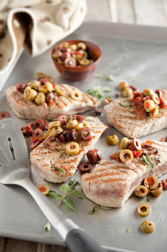 Grilled Tuna With Olive Tapenade Thumbnail