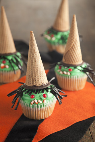 Wicked Candy Bar Halloween Cupcakes Recipe Recipe