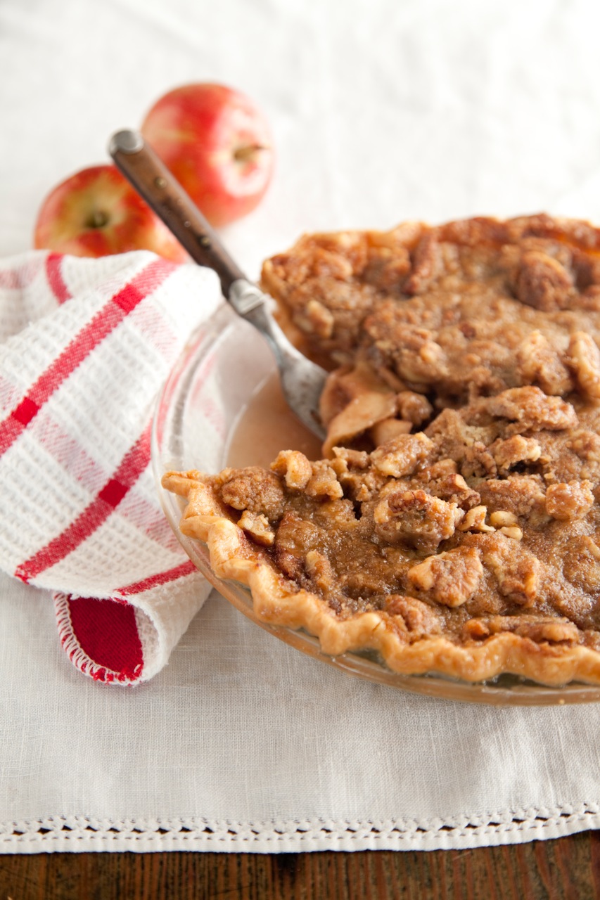 Apple Crunch Pie with Red Wine Caramel Recipe