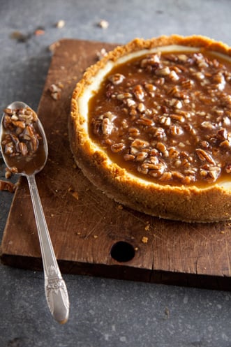 Aunt Peggy’s Cheesecake with Praline Topping Recipe