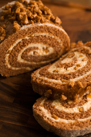 Pumpkin Roll with Toffee Filling