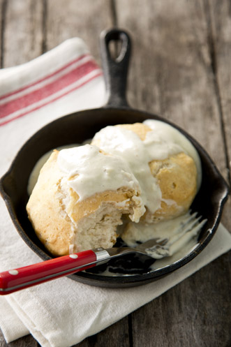 Biscuits with Milk Gravy Recipe