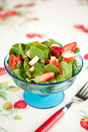 Spinach, Strawberry, and Hearts of Palm Salad Thumbnail