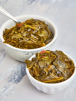 https://cdn.pauladeen.com/wp-content/uploads/2017/10/31073840/collardgreens.jpg