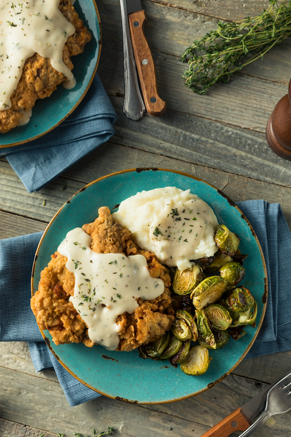 Chicken-Fried Steak With Cream Gravy Thumbnail