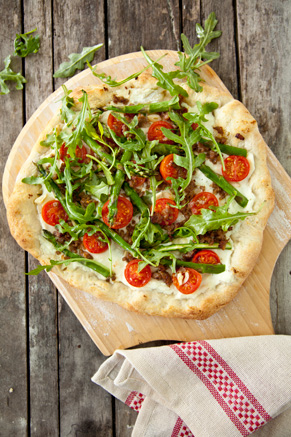 Asparagus, Sausage, and Arugula Pizza Recipe