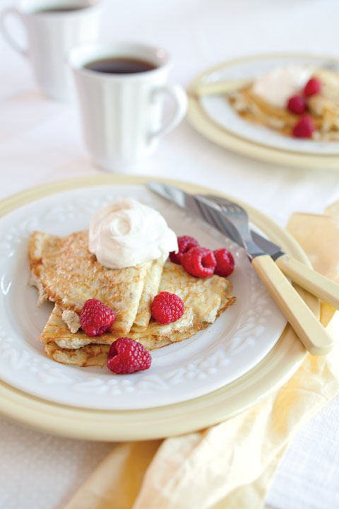 Vanilla Bean Crêpes With Vanilla Mascarpone Filling Recipe