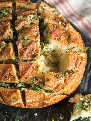 Pull-Apart Garlic Cheese Bread Thumbnail