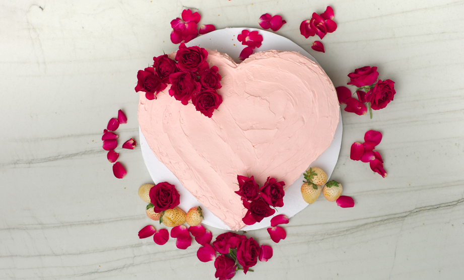 How to Make a Heart-Shaped Cake