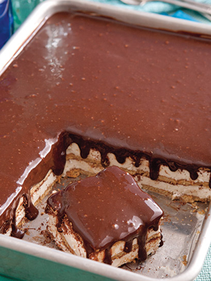 Chocolate-Hazelnut Éclair Cake Thumbnail