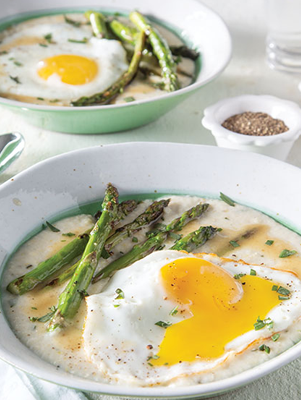 Creamy Lemon Grits with Asparagus and Fried Eggs Thumbnail